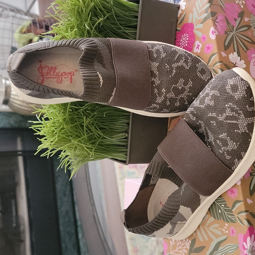 Jellypop tennis shoes